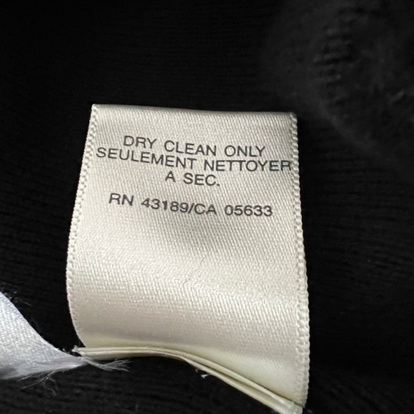 VINTAGE SUSAN BRISTOL Black V Neck Pullover Sweater Embellished Neckline Sz 1X - Picture 9 of 9